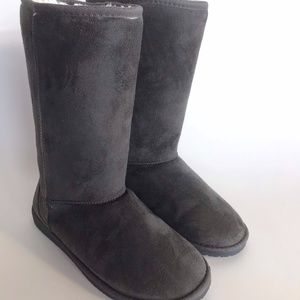 New Dawgs Tall Boots Fur Lined Gray 11